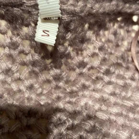 Willow and Clay dusty rose open crochet, jewel collar sweater - Picture 5 of 10